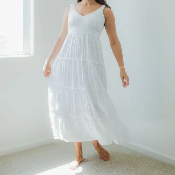 MAGIC WHITE 100% COTTON CROCHET & EYELET FLOWY SLEEVELESS V-NECK MAXI DRESS M - Picture 3 of 9